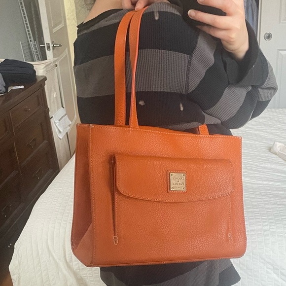 RARE Dooney and Bourke Orange Leather Shoulder Bag - Picture 4 of 12